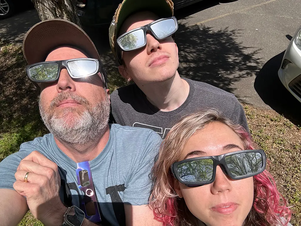 Kyra Joshua Kevin - Staring at an eclipse